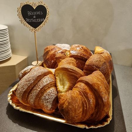 La Ruota Hotell Morbegno Eksteriør bilde